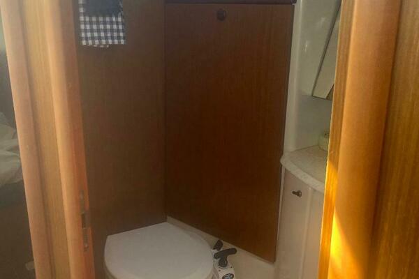 39ft Jeanneau Yacht For Sale