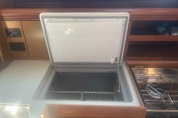 39ft Jeanneau Yacht For Sale