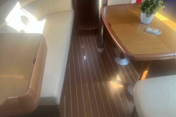 39ft Jeanneau Yacht For Sale