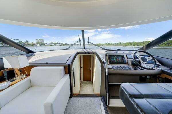 Prestige 560 Yacht For Sale