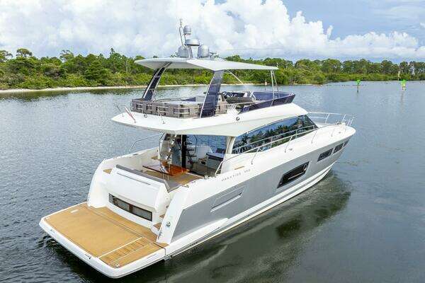 Prestige 560 Yacht For Sale