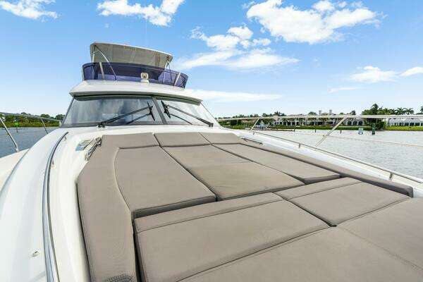 Prestige 560 Yacht For Sale