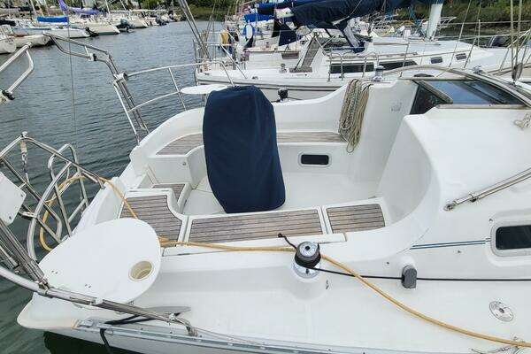 Stravaig 32ft Beneteau Yacht For Sale