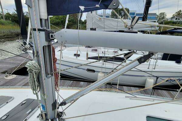 Stravaig 32ft Beneteau Yacht For Sale