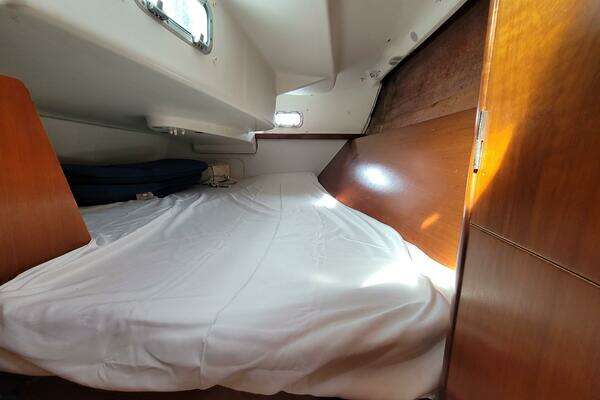 Stravaig 32ft Beneteau Yacht For Sale