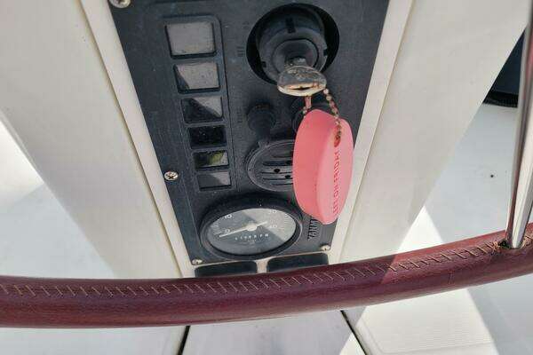 Stravaig 32ft Beneteau Yacht For Sale