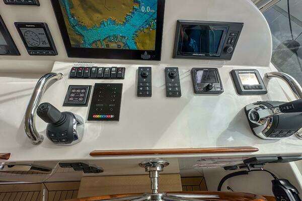 MJM 50z Yacht For Sale