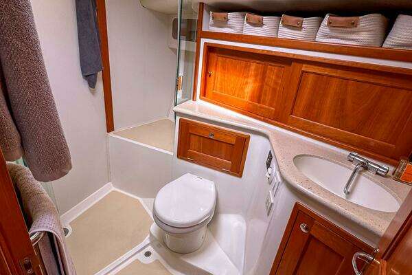 MJM 50z Yacht For Sale