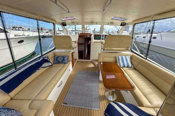 MJM 50z Yacht For Sale