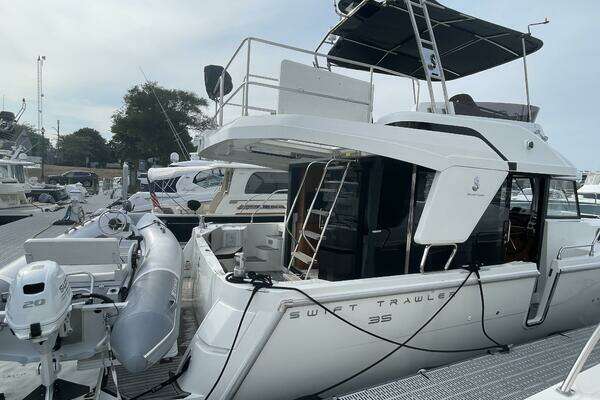 2018 Beneteau 35