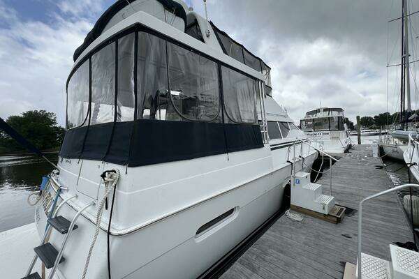 1997 Mainship 47