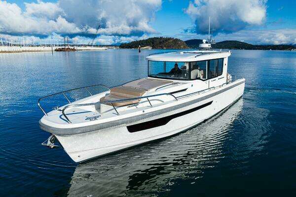 Nimbus C11 Yacht For Sale