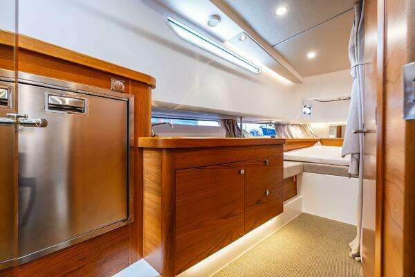 Nimbus C11 Yacht For Sale