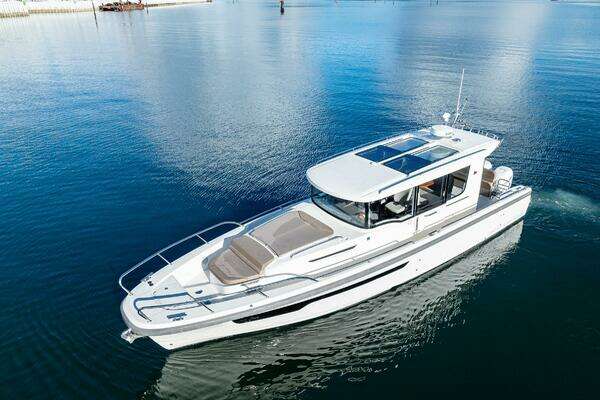 Nimbus C11 Yacht For Sale