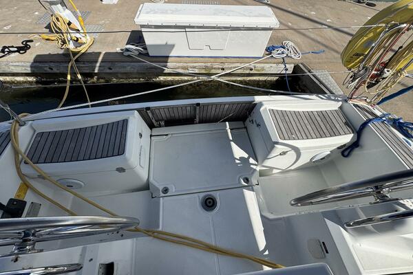 Sea Ranch II 38ft Jeanneau Yacht For Sale