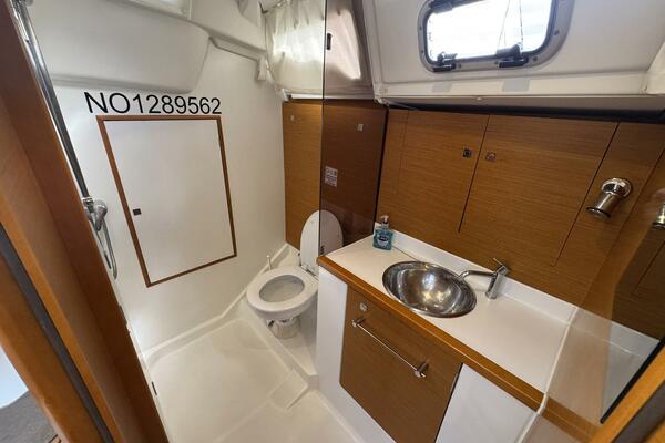 Sea Ranch II 38ft Jeanneau Yacht For Sale