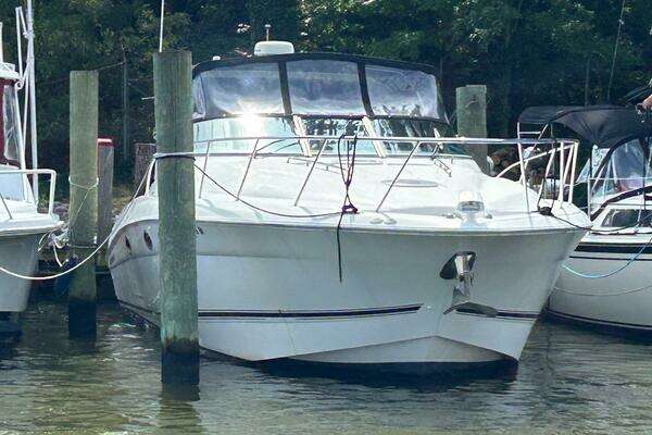 Photo of the 2001 Wellcraft 3700 Martinique