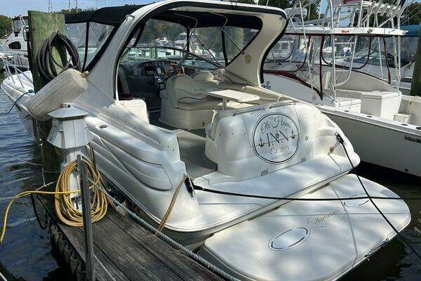 Photo of the 2001 Wellcraft 3700 Martinique