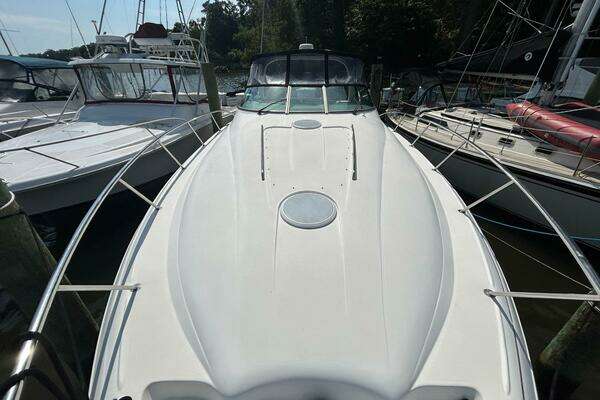 Photo of the 2001 Wellcraft 3700 Martinique