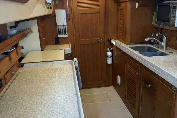 Island Packet 445 Yacht For Sale