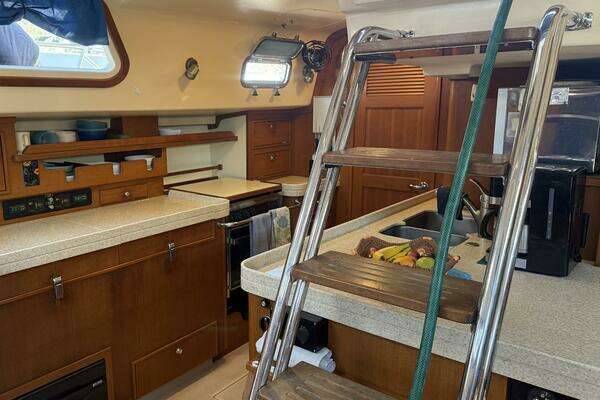 Island Packet 445 Yacht For Sale
