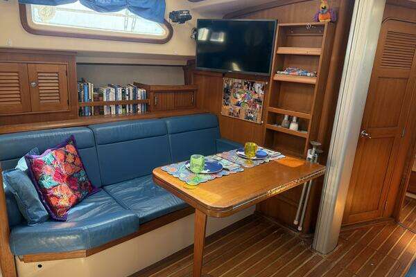 Island Packet 445 Yacht For Sale