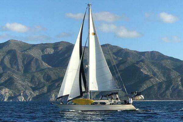 Island Packet 445 Yacht For Sale