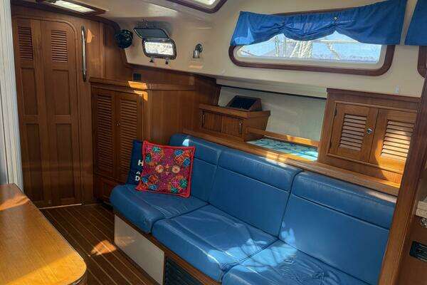 Island Packet 445 Yacht For Sale