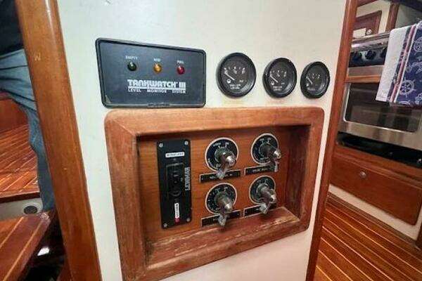 Little Harbor 51 Yacht For Sale