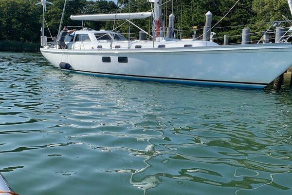 Tumblehome 51ft Little Harbor Yacht For Sale