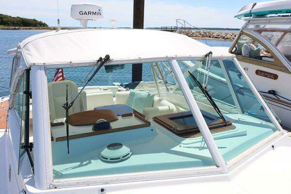 2007 Hunt Yachts 29