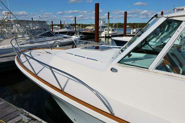 2007 Hunt Yachts 29