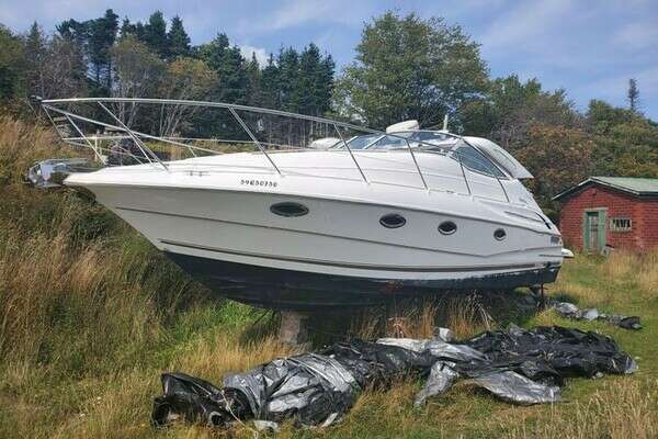 33-ft-Doral-2001-330 SE-Big Harbour Nova Scotia Canada yacht for sale