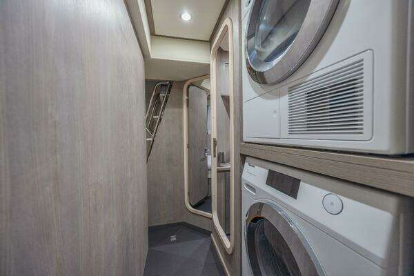 Azimut S8 Yacht For Sale