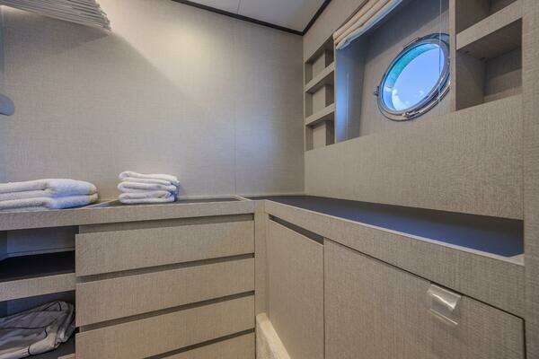 Azimut S8 Yacht For Sale