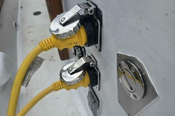 34ft Marine Trader Yacht For Sale