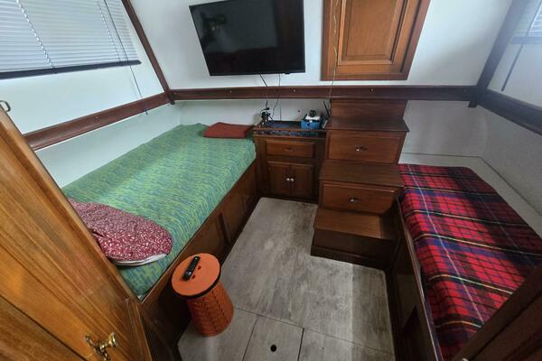 34ft Marine Trader Yacht For Sale