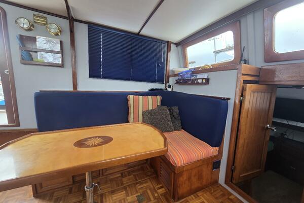 34ft Marine Trader Yacht For Sale
