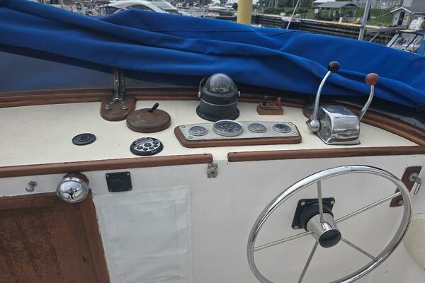 34ft Marine Trader Yacht For Sale