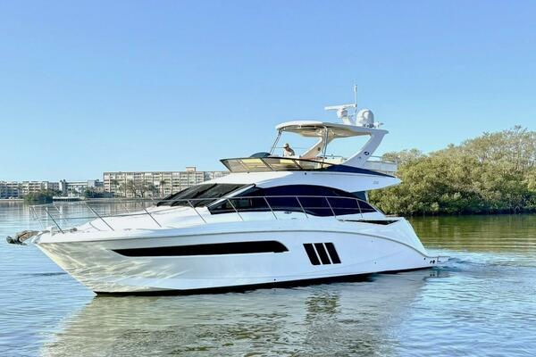 2016 Sea Ray 510 Fly 'Bateau d’Amis' - Profile Port