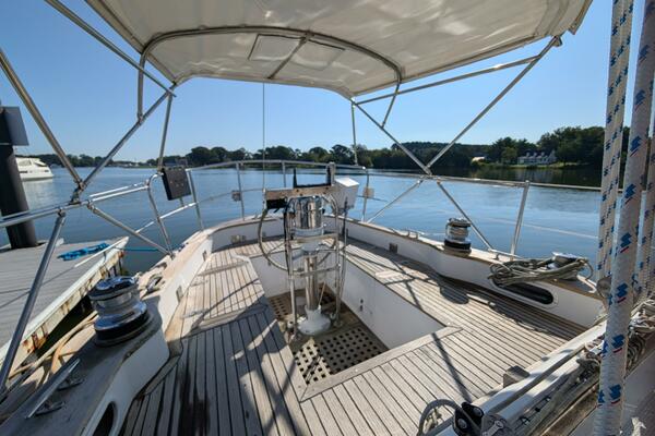 Outrageous 43ft Mason Yacht For Sale