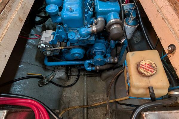 Outrageous 43ft Mason Yacht For Sale