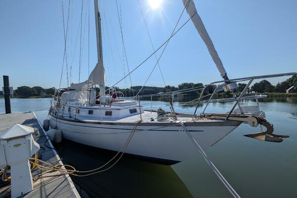 Outrageous 43ft Mason Yacht For Sale