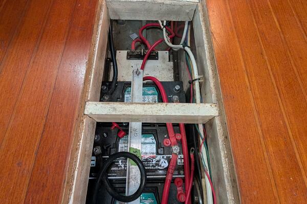 Outrageous 43ft Mason Yacht For Sale