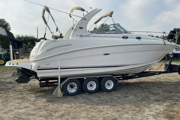 30-ft-Sea Ray-2004-300 Sundancer- Kelowna British Columbia Canada  yacht for sale