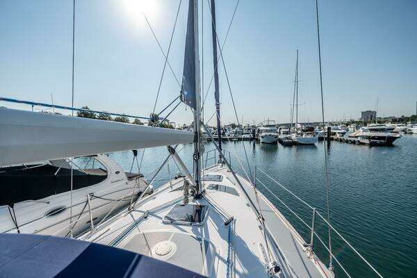 Photo of the 2003 Hunter 356 "Pharma Sea"