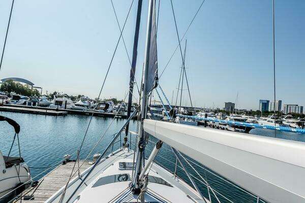 Photo of the 2003 Hunter 356 "Pharma Sea"