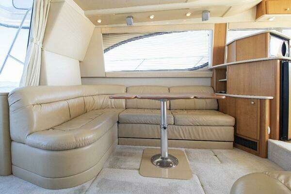 Meridian 411 Sedan Yacht For Sale