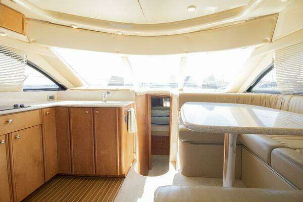 Meridian 411 Sedan Yacht For Sale