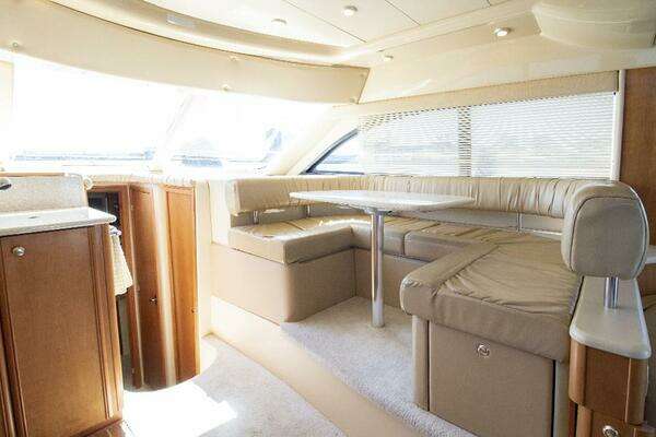 Meridian 411 Sedan Yacht For Sale